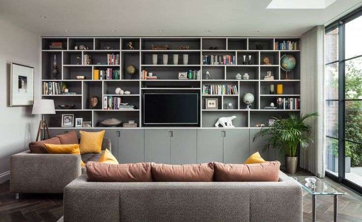 ترکیب تلویزیون با کتابخانه